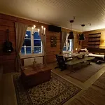 شاليه Saaren Keidas, Maaseudulla - Rukalle Alle 30min - An Island Oasis In The Countryside
