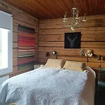 Saaren Keidas, Maaseudulla - Rukalle Alle 30min - An Island Oasis In The Countryside شاليه